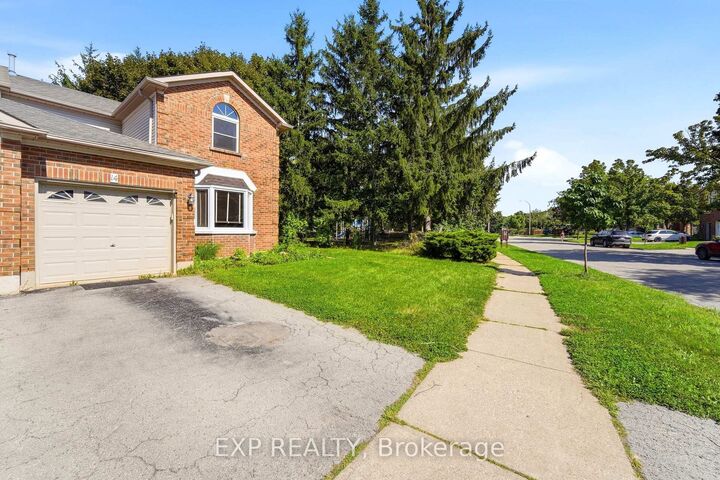 Property Photo: 14 Hedge Lawn Drive ON L3M 5G9