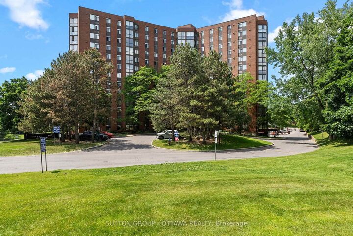 Property Photo:  2871 Richmond Road 1002  ON K2B 8M5 