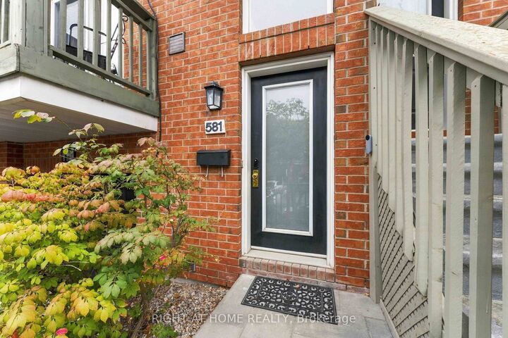 Property Photo:  581 Lisgar Street  ON K1R 5H6 