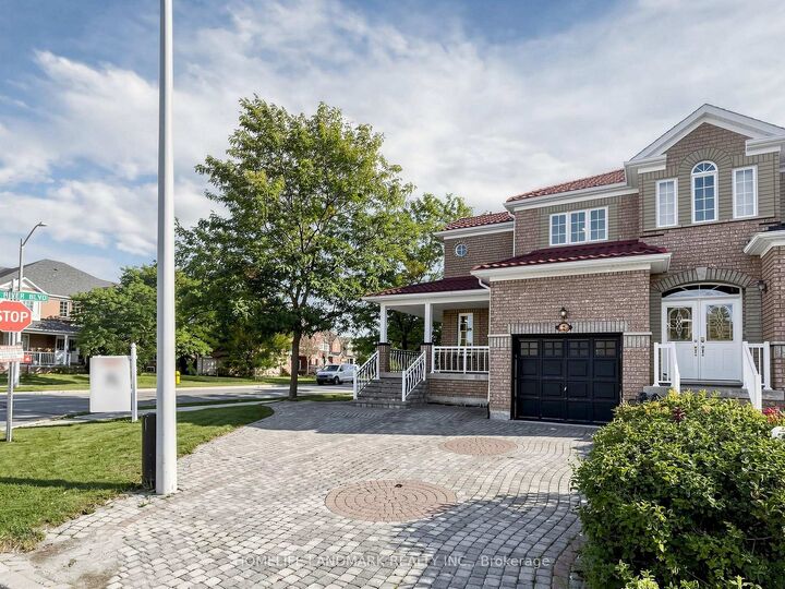 Property Photo:  2 Casabel Drive  ON L6A 3M4 