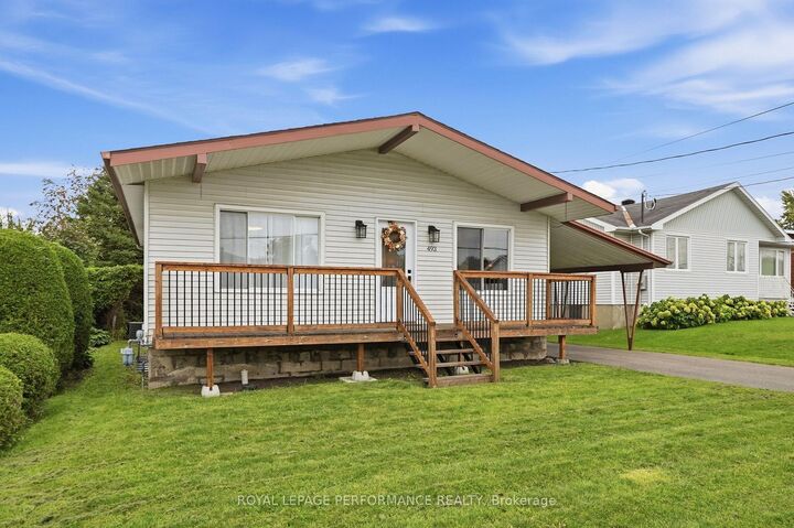 Property Photo:  493 Catherine Street  ON K6A 1Z8 