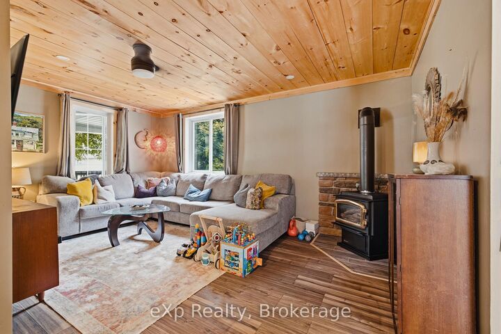 Property Photo:  27 Ellen Street  ON N0C 1E0 
