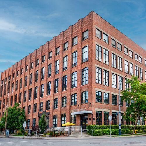 Property Photo:  43 Hanna Avenue 202  ON M6K 1X1 