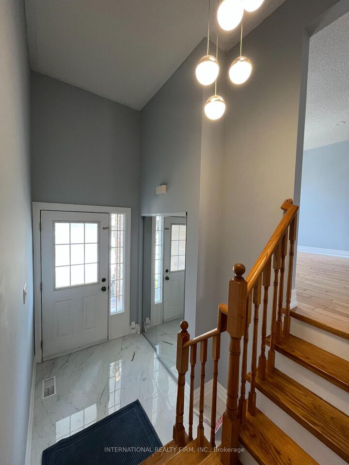 Property Photo:  44 Natale Court  ON L3Z 3B1 
