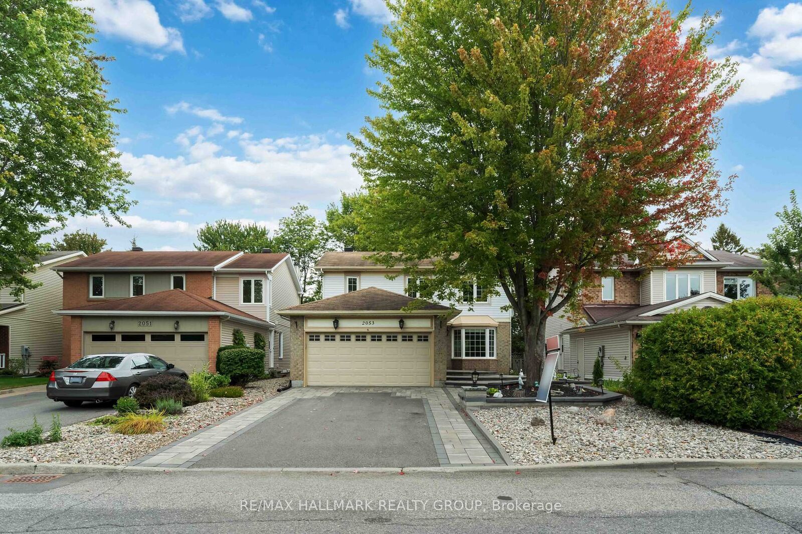 Property Photo:  2053 Rolling Brook Drive  ON K1W 1C9 