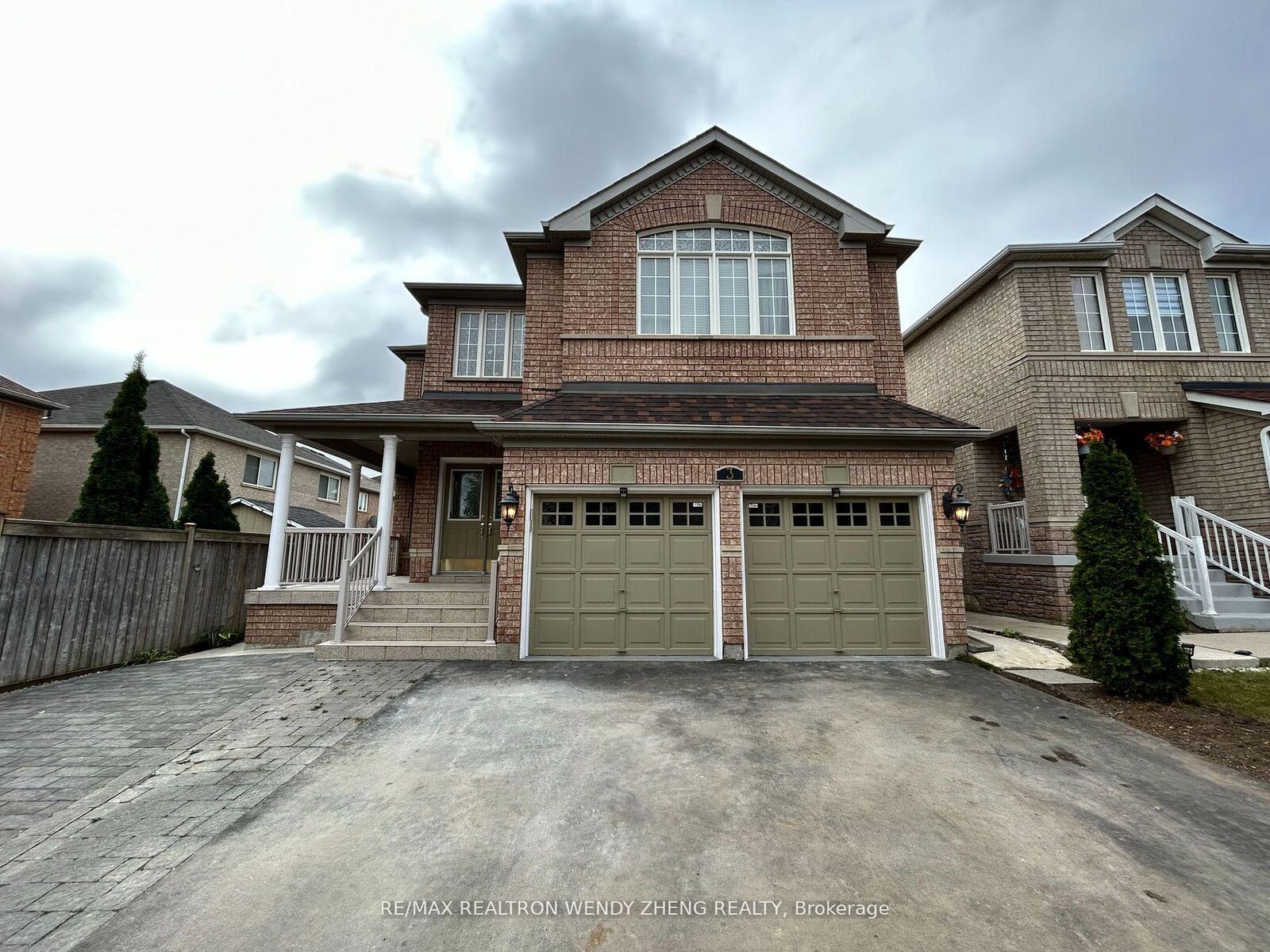 Property Photo:  3 Applegrove Court Bsmt  ON L6R 2Y9 