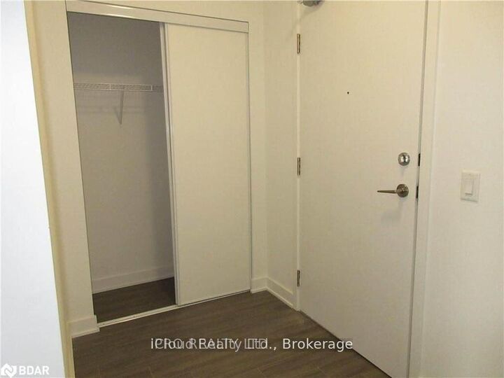 Property Photo:  681 Yonge Street 103  ON L9J 0K1 