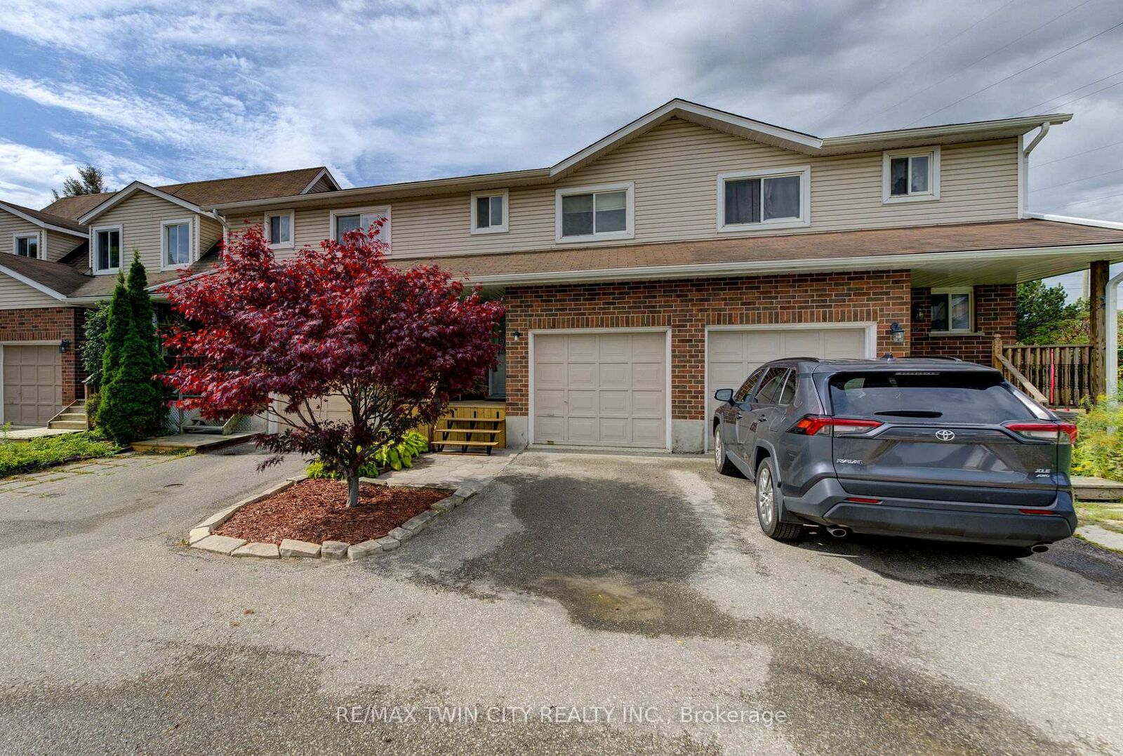 Property Photo:  360 Cornridge Place 4  ON N2T 2N9 
