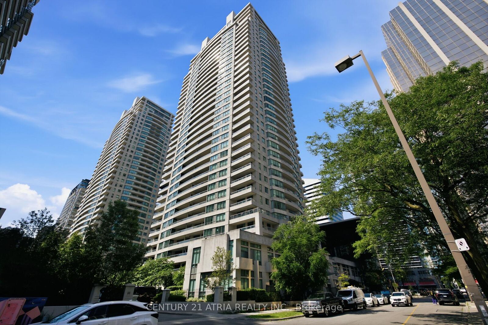 Property Photo:  23 Hollywood Avenue Ph202  ON M2N 7L8 