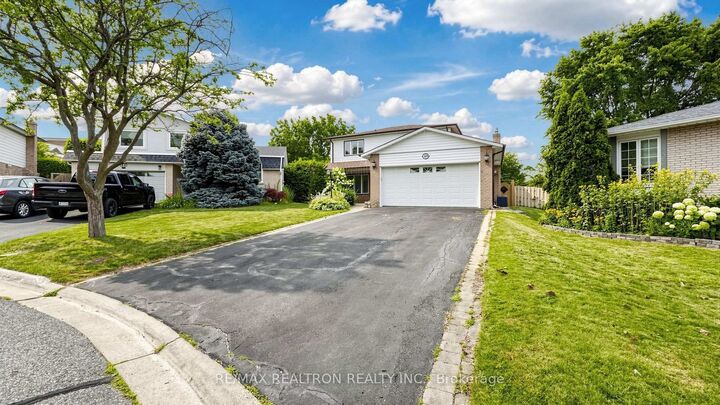 Property Photo:  349 Siena Court  ON L1J 6V5 
