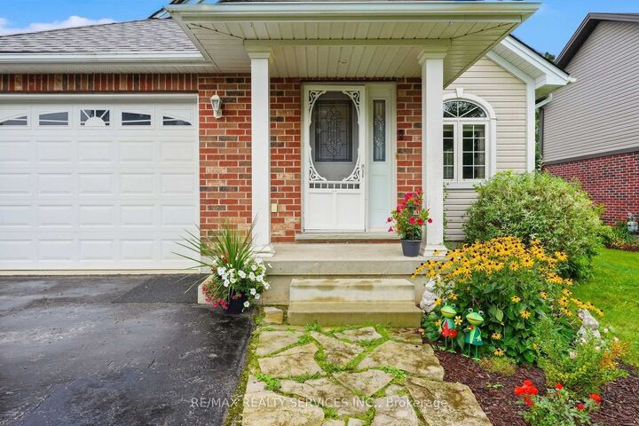 Property Photo: 35 Sheffield Street ON N0C 1B0