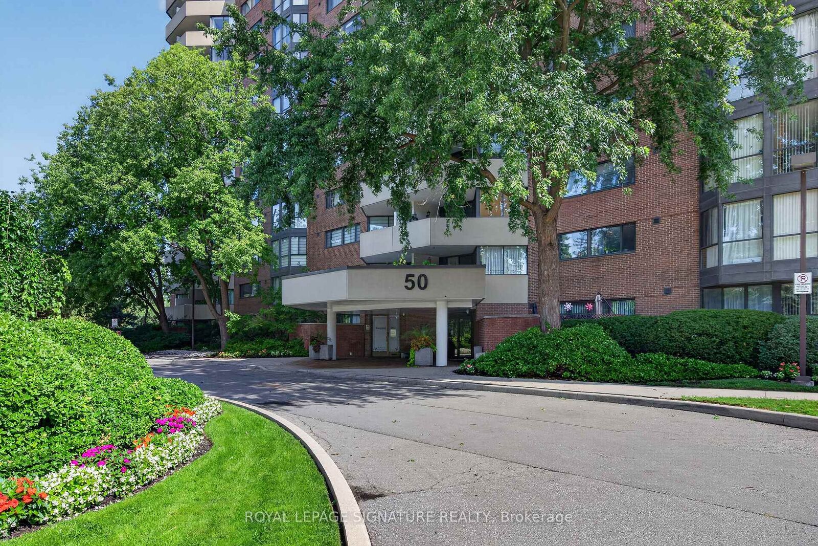 Property Photo:  50 Baif Boulevard 1210  ON L4C 5L1 