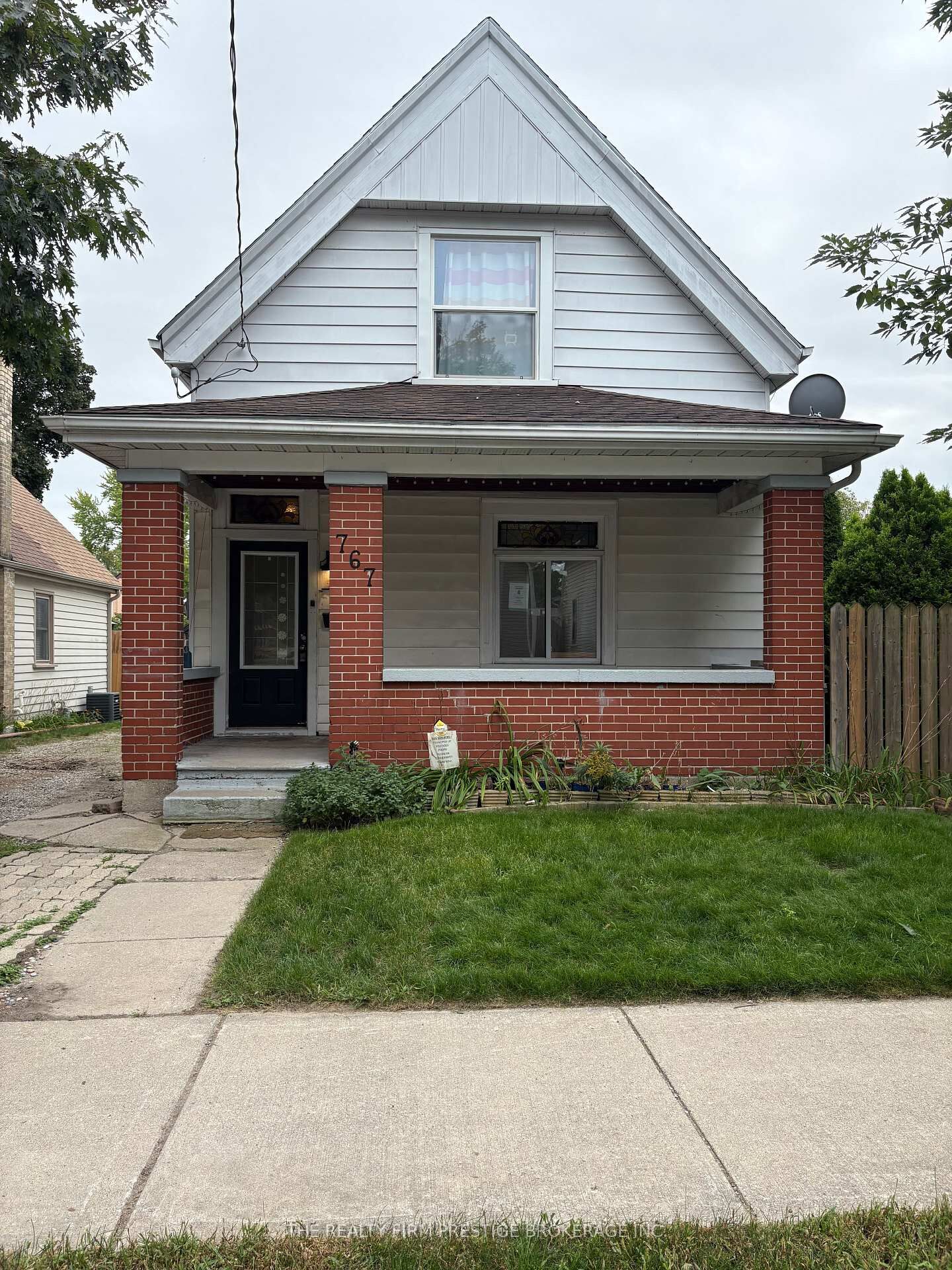 Property Photo:  767 Elias Street N  ON N5W 3N9 