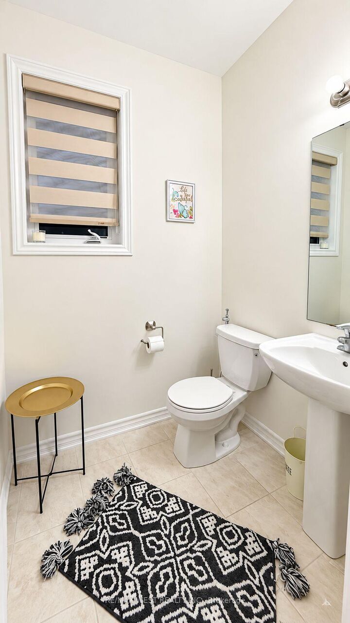 Property Photo: 33 Connolly Road ON K9V 0P2