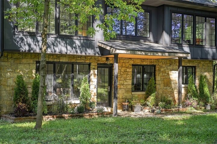 Property Photo:  3024 E Bardonner Rd  PA 15044 