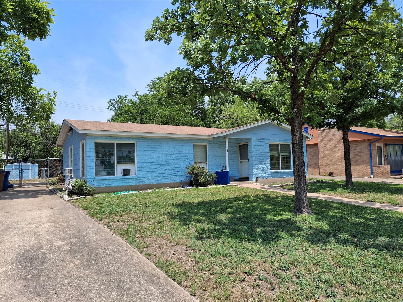 Property Photo: 7520 Delafield Lane TX 78752