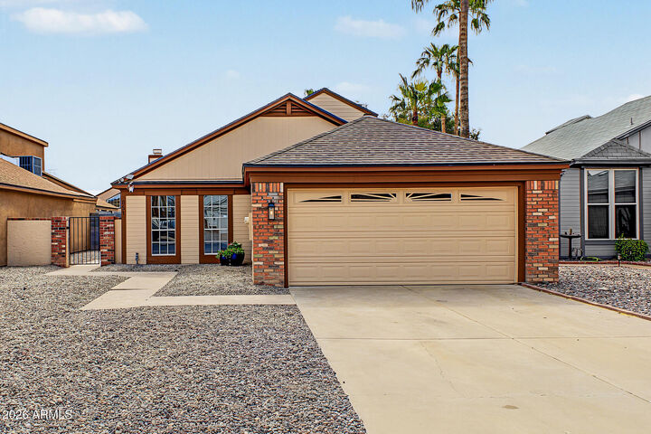 Property Photo: 851 E Rockwell Drive AZ 85225