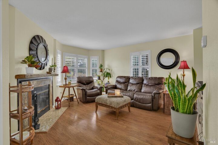 Property Photo:  704 Almond Street  CA 94585 