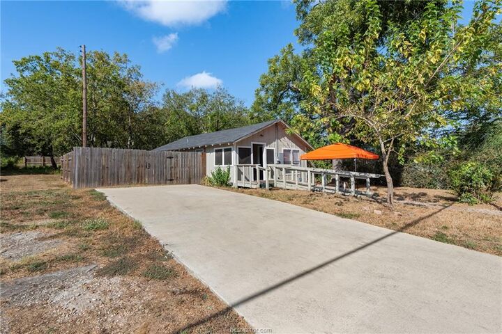 Property Photo:  1211 West 18th Street  TX 77803 