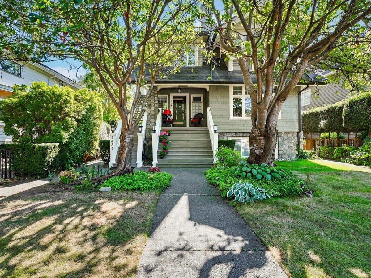 Property Photo: 3454 W 3rd Avenue BC V6R 1L5