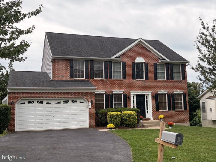 Property Photo:  404 Bridlewreath Way  MD 21771 