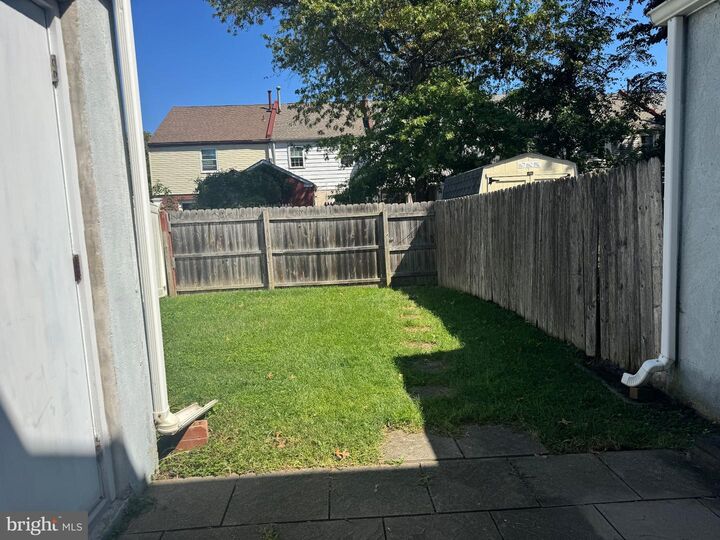 Property Photo:  18 Patrick Henry Court  DE 19711 