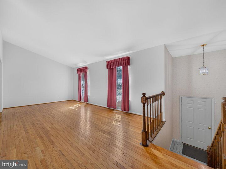 Property Photo: 9734 Zimbro Avenue VA 20110