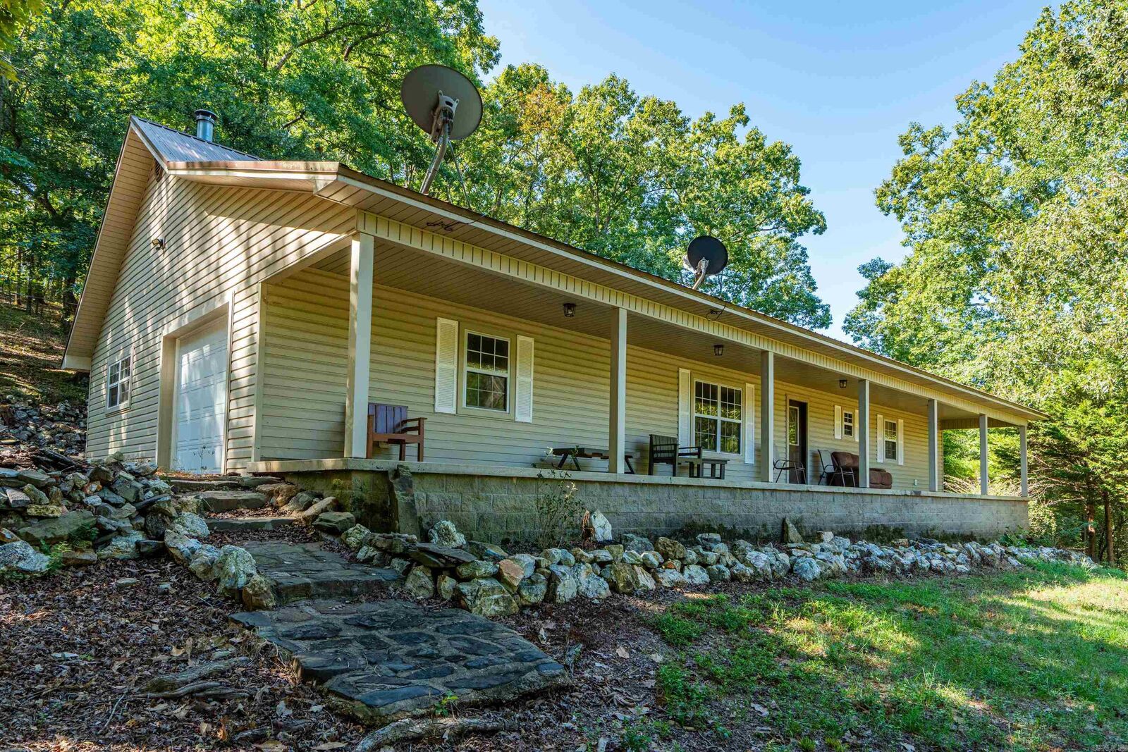 Property Photo:  219 Oak Valley Drive  AR 71913 
