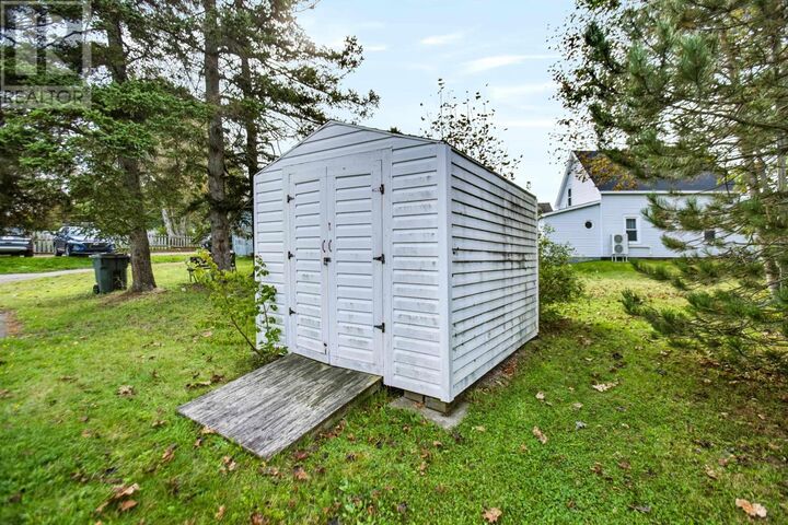 Property Photo: 17 East Pleasant Street NS B4H 1M6
