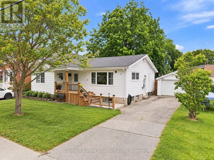 Property Photo: 19 Graham Street East ON K7R 1L6