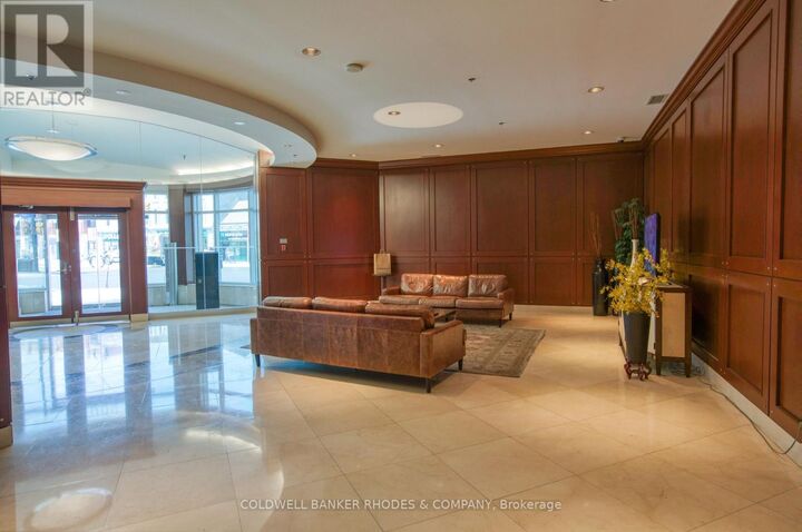 Property Photo:  200 Rideau Street 1901  ON K1N 5Y1 