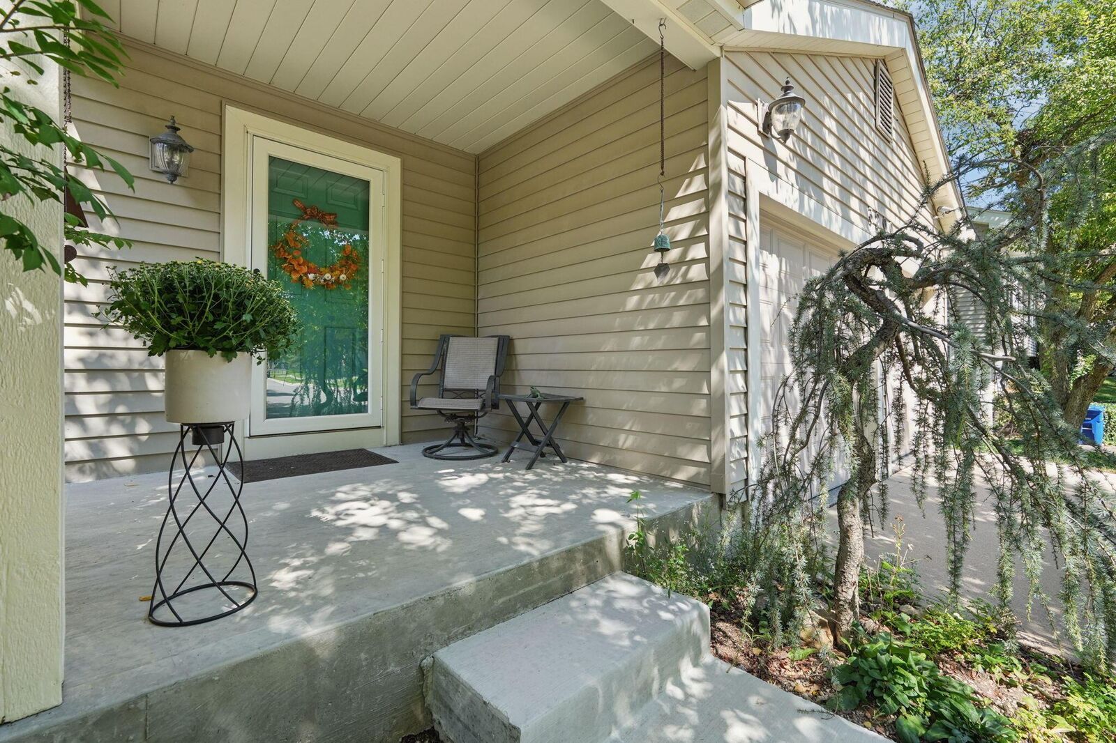 Property Photo:  3200 Delburn Avenue  OH 43017 