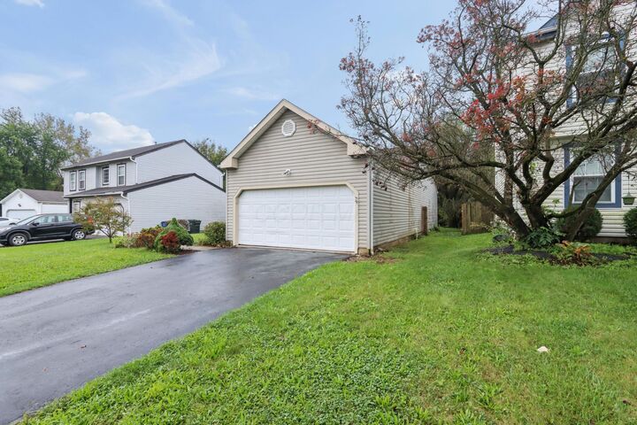 Property Photo:  385 Oak Village Drive  OH 43207 