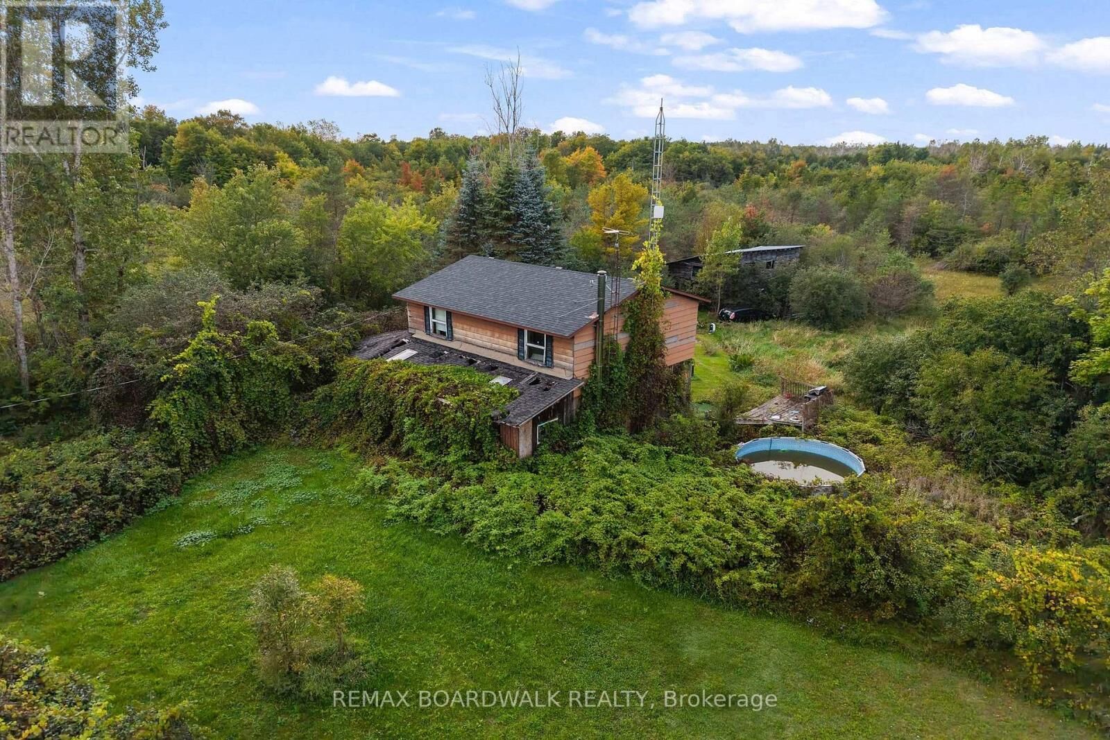 Property Photo:  365 Scotch Line Road West  ON K0G 1N0 