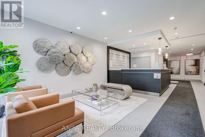 Property Photo: 17 Kenaston Gardens 510 ON M2K 0B9