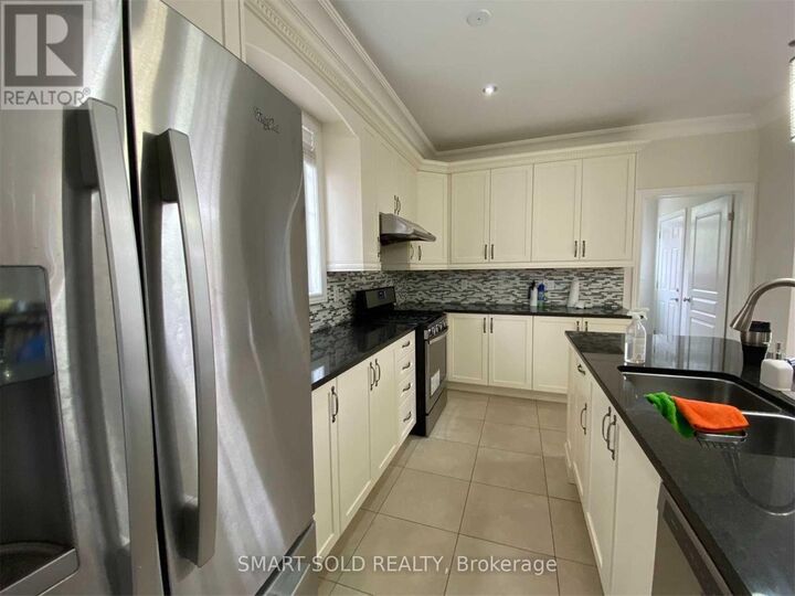 Property Photo:  74 Murison Drive  ON L6C 0J6 