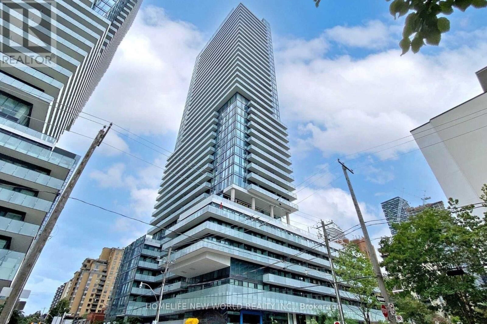 Property Photo: 161 Roehampton Ave Avenue 2805 ON M4P 0C8