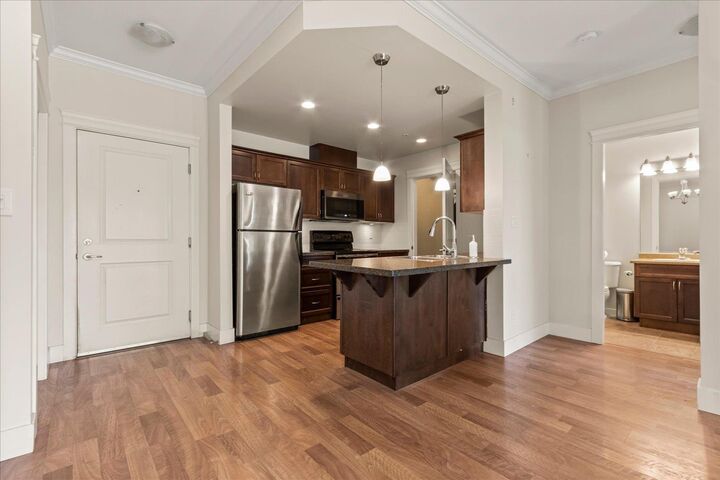 Property Photo:  33338 Mayfair Avenue 302  BC V2S 0A4 