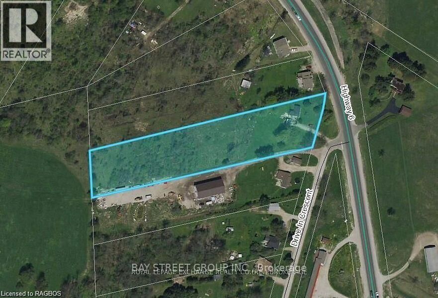 Property Photo: 150 Drive-In Crescent ON N4K 5N7