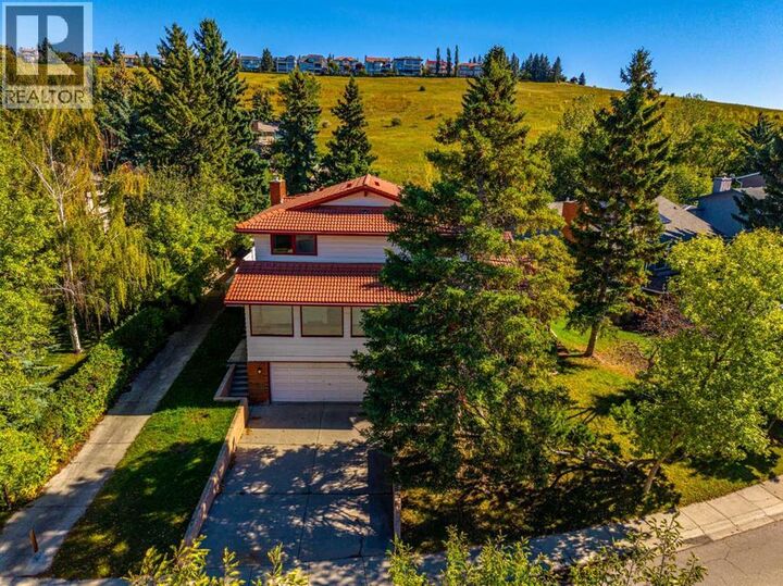 Property Photo:  940 Edgemont Road Northwest  AB T3A 2J3 