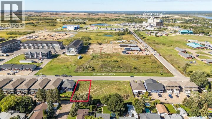 Property Photo:  2560 Woodbridge Drive  SK S6W 0A7 