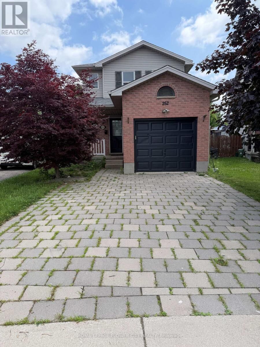 Property Photo:  252 Simpson Crescent  ON N5V 5E1 