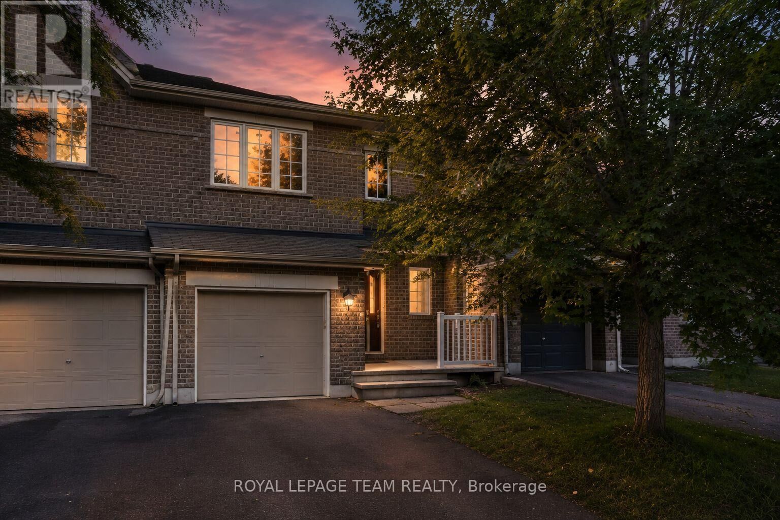 Property Photo:  239 Tandalee Crescent  ON K2M 0A2 