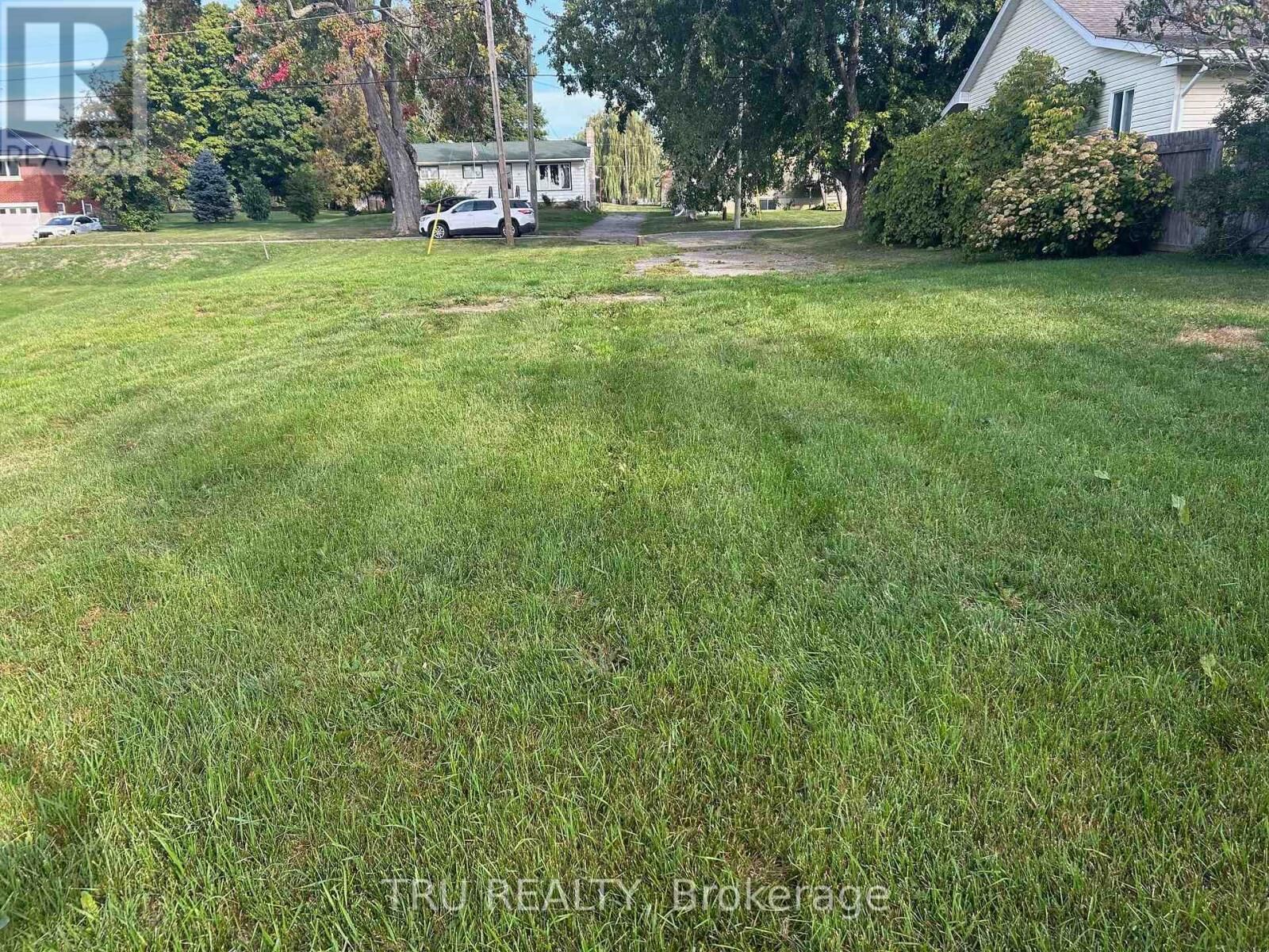 Property Photo:  9 Wellington Street West  ON K0E 1B0 