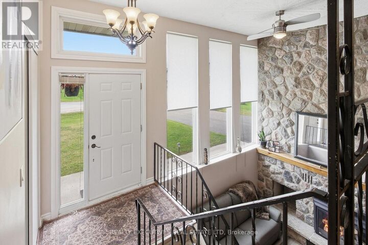 Property Photo:  175 Roxanne Street  ON K0A 1N0 
