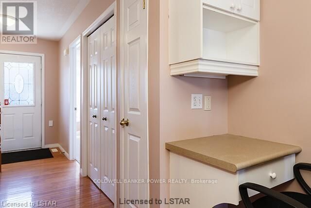 Photo de la propriété:  122 Sherwood Forest Square 3  ON N6G 5G8 