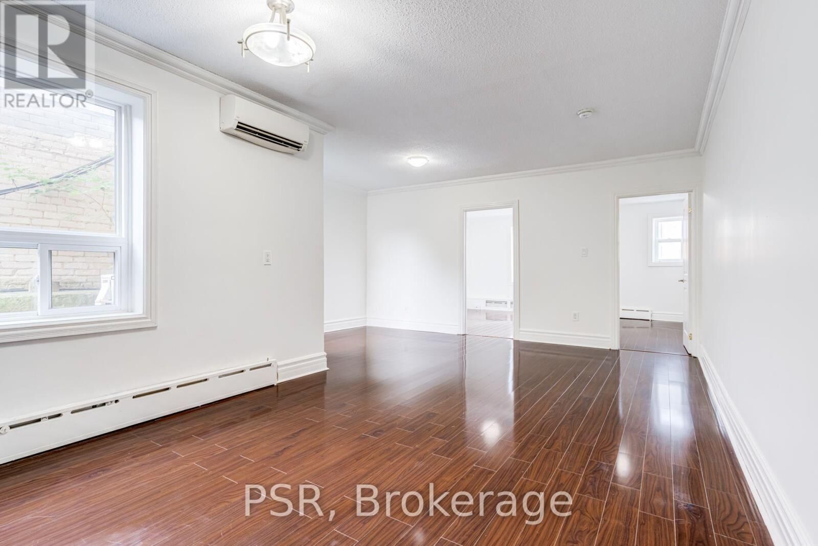 Property Photo: 2 Craighurst Avenue 2 ON M4R 1J8