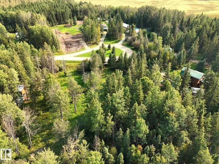 Property Photo:  36 9002 Hwy 16  AB T0E 2M0 