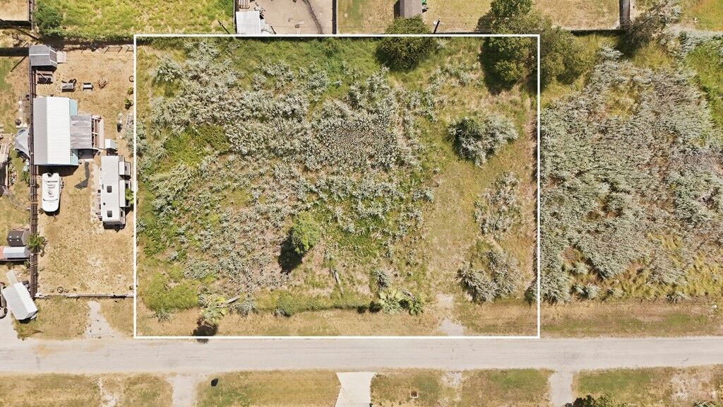 Property Photo:  312 Catalina  TX 78382 