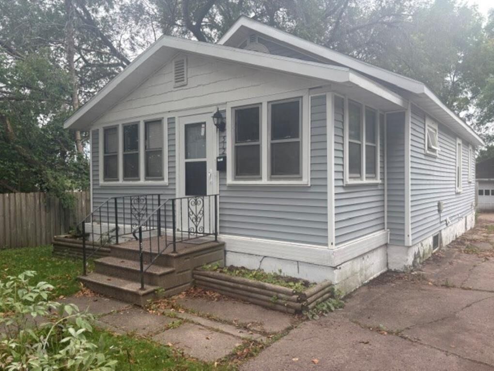 Property Photo:  512 Nina Avenue  WI 54403 